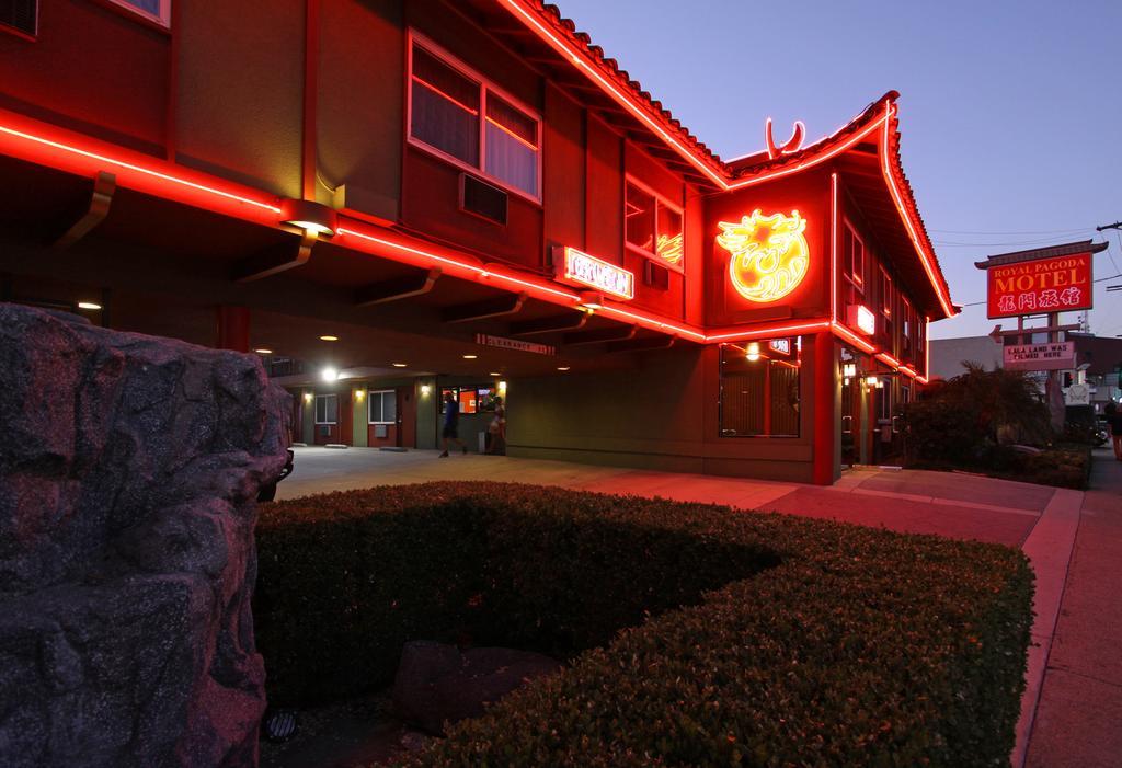 Royal Pagoda Motel Dodger Stadium Los Angeles Eksteriør billede